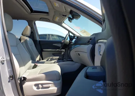 2019 Honda Pilot Ex-L z USA, uszkodzony, nr VIN 5FNYF6H50KB037395